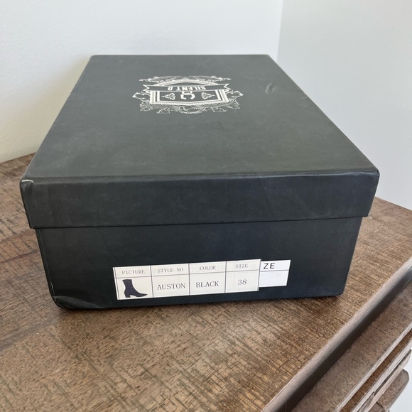 Silent D Austin Boot - Picture 6 of 6